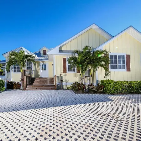 Starfish Isle By Beach Retreats
